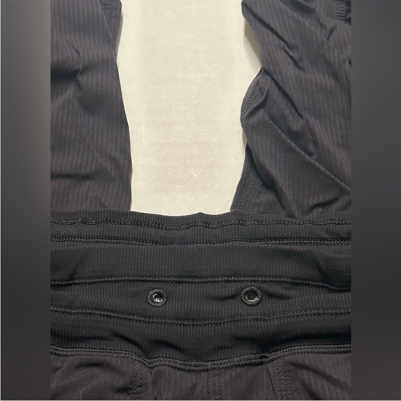 Lululemon Dance Studio Pant III full length Size 4 Black 31” *No Drawstring - Picture 3 of 7